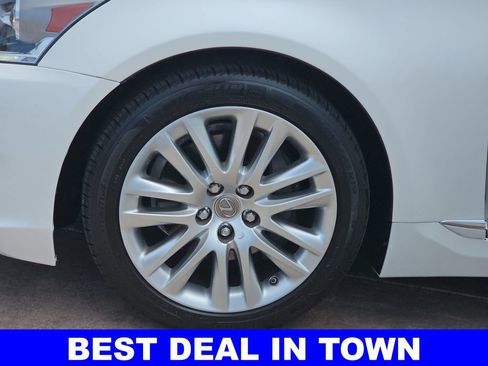 Used 2016 Lexus LS 460 w/ Comfort Package RWD image 36