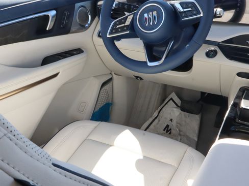New 2026 Buick Enclave Avenir w/ Super Cruise Package AWD/4WD image 9
