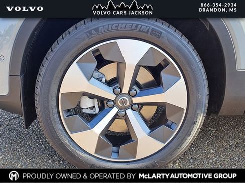 New 2026 Volvo XC40 B5 Plus w/ Protection Package Premier image 28