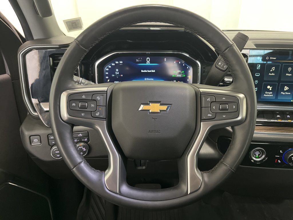 Used 2023 Chevrolet Silverado 1500 LT AWD/4WD image 5