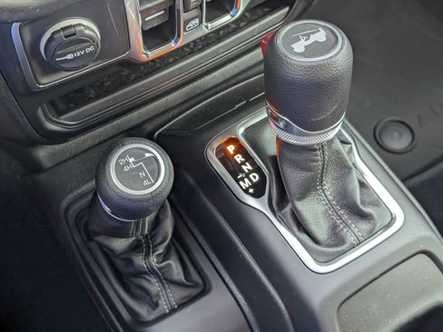 New 2025 Jeep Wrangler Unlimited Sahara AWD/4WD image 16