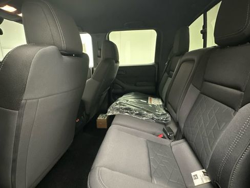 New 2026 Nissan Frontier SV w/ SV Convenience Package AWD/4WD image 10