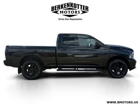 Used 2017 RAM 1500 Express w/ Black Ram 1500 Express Group AWD/4WD image 2