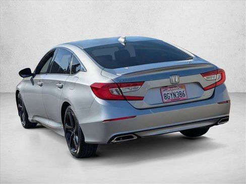 Used 2018 Honda Accord Sport image 8