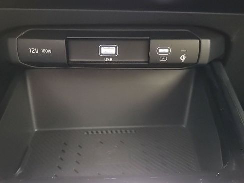 Used 2025 Kia Niro Wind w/ Wind Preserve Package FWD image 32