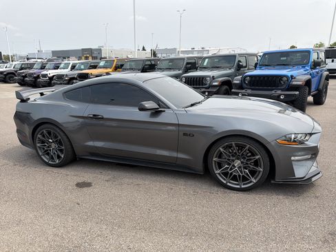 Used 2022 Ford Mustang GT w/ Black Accent Package RWD image 12