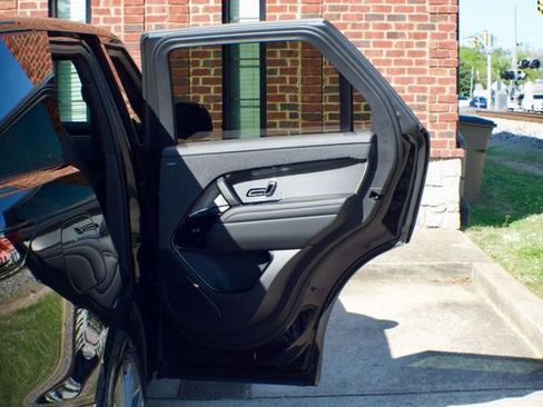 Used 2024 Land Rover Range Rover Sport SE image 49