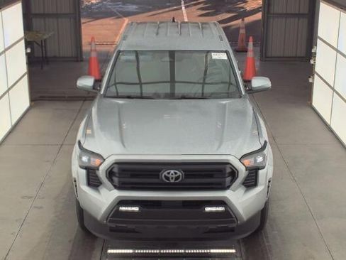 Certified 2025 Toyota Tacoma SR5 image 2