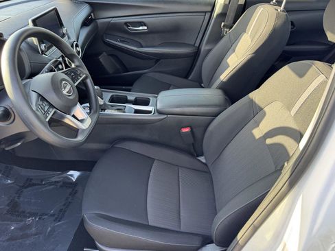 Used 2025 Nissan Sentra SV FWD image 11