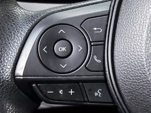 Used 2023 Toyota Corolla Cross L image 16