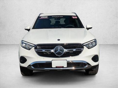 Certified 2025 Mercedes-Benz GLC 300 image 5