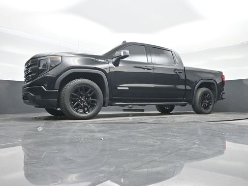 Used 2022 GMC Sierra 1500 Elevation w/ Elevation Premium Package image 26