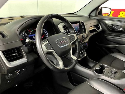 Used 2022 GMC Terrain SLT FWD image 16