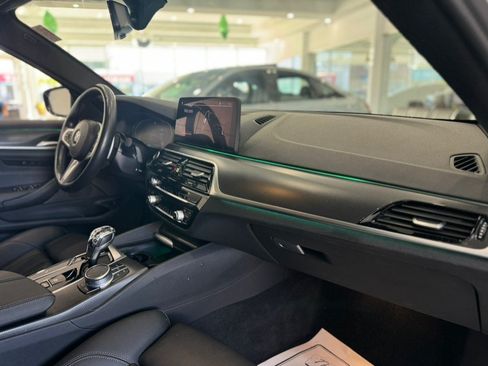 Used 2022 BMW 540i xDrive w/ M Sport Package AWD/4WD image 21