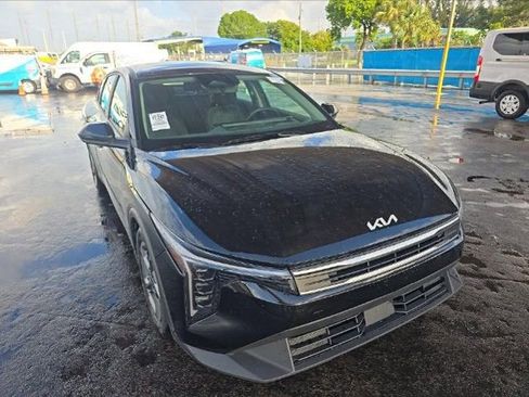 Used 2025 Kia K4 FWD image 13