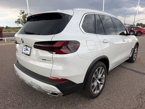 Used 2024 BMW X5 xDrive40i w/ Parking Assistance Package AWD/4WD image 5