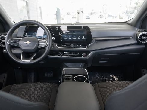 Used 2026 Chevrolet Equinox LT FWD image 20