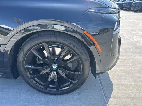 Used 2026 BMW X7 M60i image 8