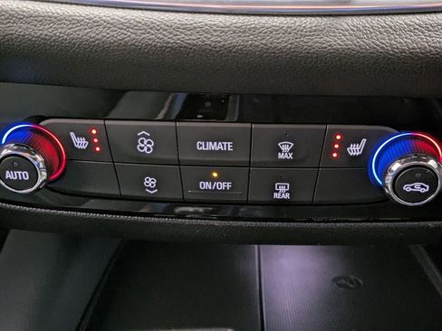 Used 2023 Buick Enclave Essence w/ Experience Buick Package AWD/4WD image 10