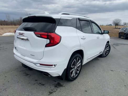 Used 2019 GMC Terrain Denali w/ Advanced Safety Package image 8