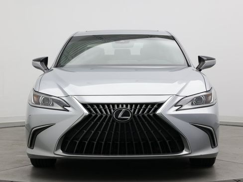 Used 2022 Lexus ES 350 w/ Accessory Package 2 FWD image 2