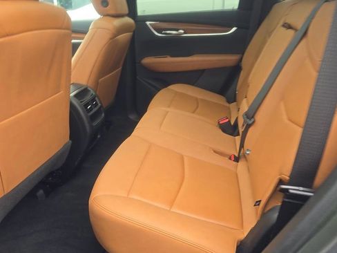 Used 2021 Cadillac XT5 Premium Luxury w/ LPO, Floor Liner Package AWD/4WD image 19