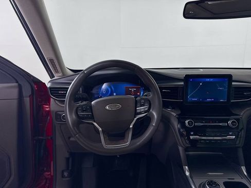 Used 2021 Ford Explorer Platinum w/ Equipment Group 601A image 25