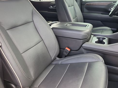 Used 2023 Chevrolet Tahoe Premier AWD/4WD image 22