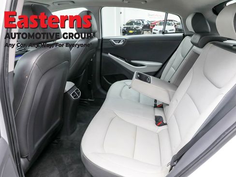 Used 2022 Hyundai Ioniq Limited image 23