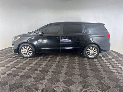 Used 2020 Kia Sedona EX FWD image 10