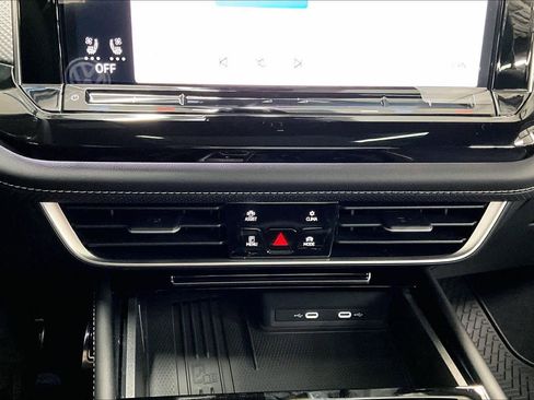 New 2026 Volkswagen Atlas Cross Sport SEL Premium R-Line image 21