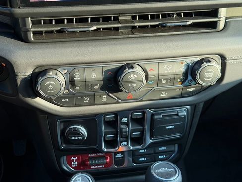 New 2026 Jeep Gladiator Mojave AWD/4WD image 16