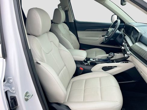 Used 2023 Kia Telluride EX w/ EX Captain's Chair Package FWD image 31