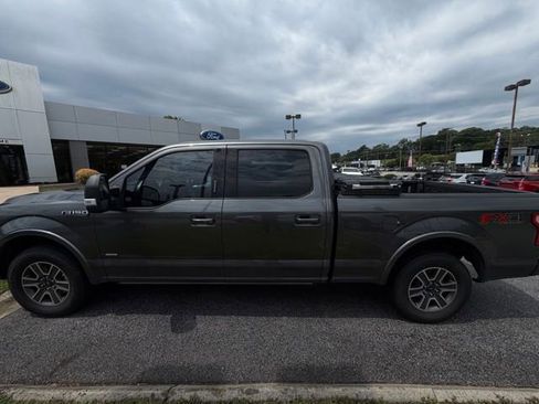 Used 2017 Ford F150 Lariat w/ Equipment Group 502A Luxury AWD/4WD image 6
