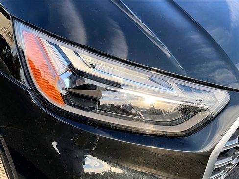 Used 2022 Audi SQ5 Premium image 27