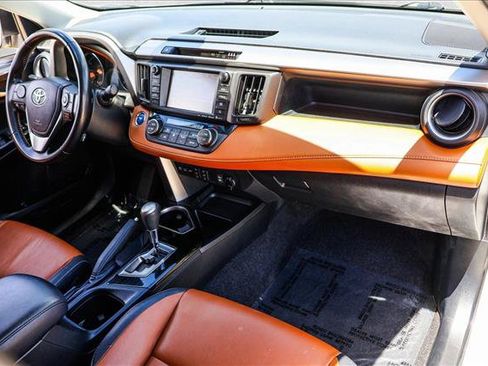 Used 2018 Toyota RAV4 Limited AWD/4WD image 26