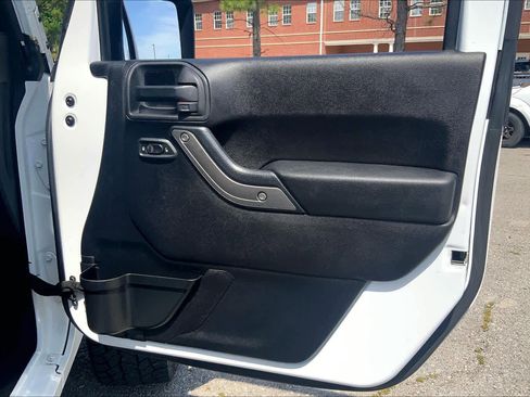 Used 2014 Jeep Wrangler Unlimited Sport w/ Quick Order Package 24S AWD/4WD image 23