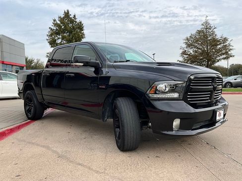 Used 2017 RAM 1500 Sport w/ Black Ram 1500 Sport Group image 5