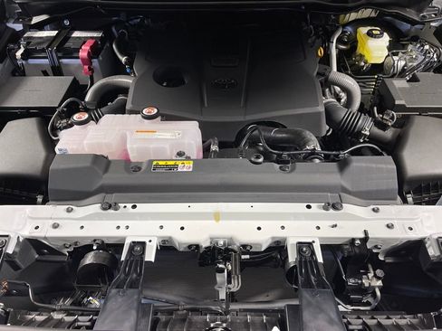 New 2026 Toyota Tundra SR5 image 9