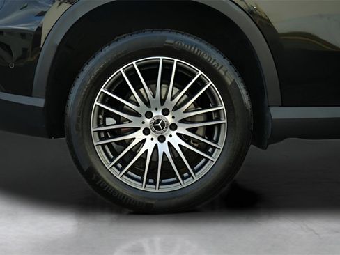 Used 2023 Mercedes-Benz GLC 300 4MATIC w/ Exclusive Trim Package image 13