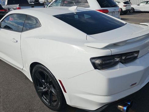 Used 2019 Chevrolet Camaro SS RWD image 7