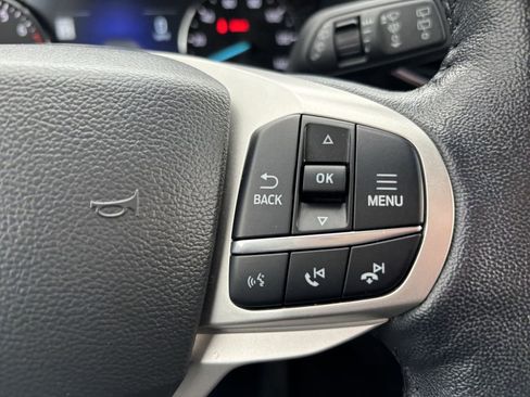 Used 2023 Ford Explorer Limited w/ Equipment Group 301A AWD/4WD image 17