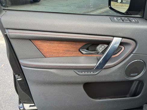 Used 2023 Land Rover Discovery Sport SE R-Dynamic image 21