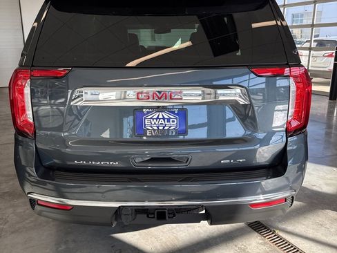 Used 2021 GMC Yukon SLT w/ SLT Premium Package image 3