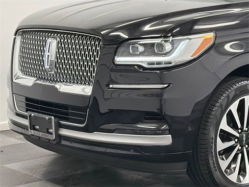 Used 2023 Lincoln Navigator L Reserve image 2