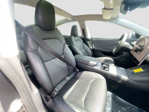 Used 2024 Tesla Model 3 Standard Range RWD image 27