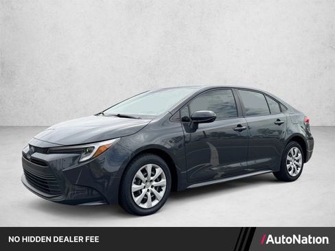 Used 2023 Toyota Corolla LE w/ Carpet Mat Package (TMS) FWD image 1