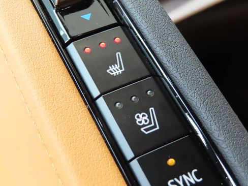 Used 2022 Chevrolet Corvette Stingray Preferred Cpe RWD image 9