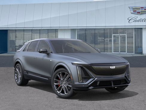 New 2026 Cadillac Lyriq V w/ LPO, Floor Liner Package AWD/4WD image 7