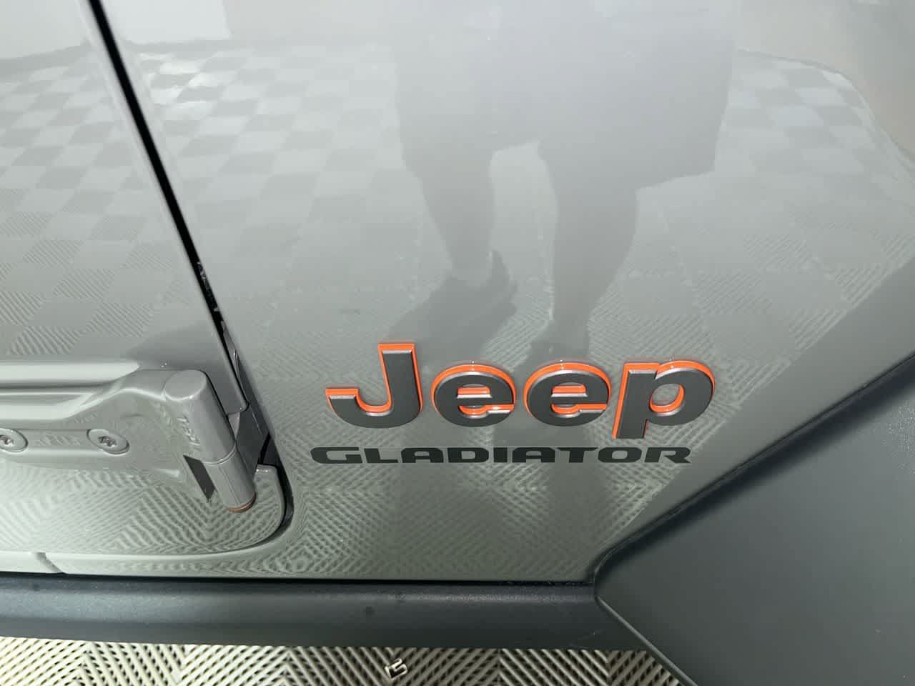 Used 2022 Jeep Gladiator Mojave w/ Cold Weather Group AWD/4WD image 11